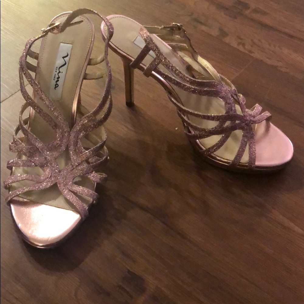 Pink, sparkle heels